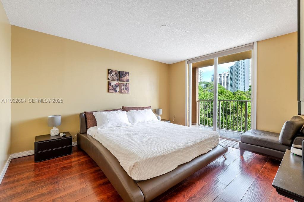 THE YACHT CLUB AT AVENTUR - Residential Lease