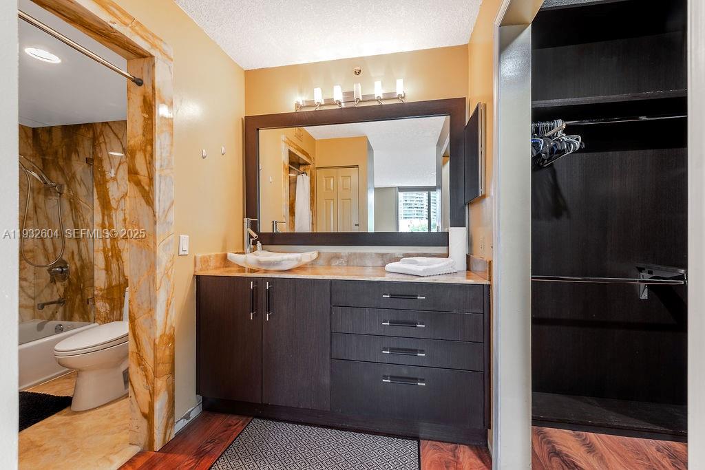 THE YACHT CLUB AT AVENTUR - Residential Lease