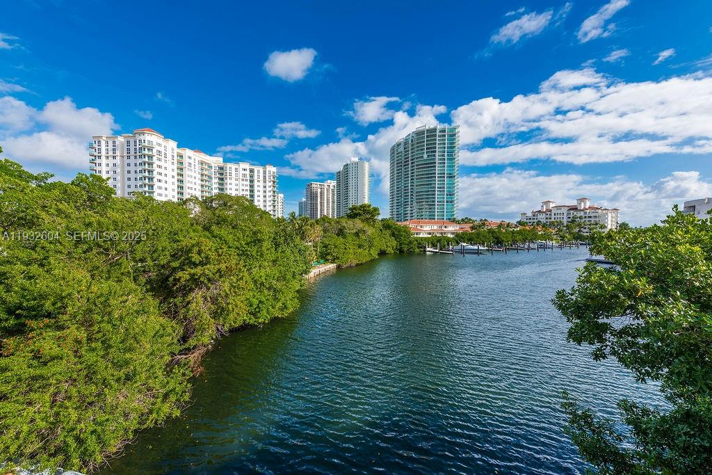 THE YACHT CLUB AT AVENTUR - Residential Lease