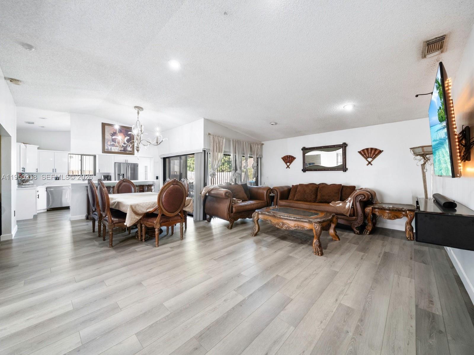 CAMBRIDGE ESTATES - Residential