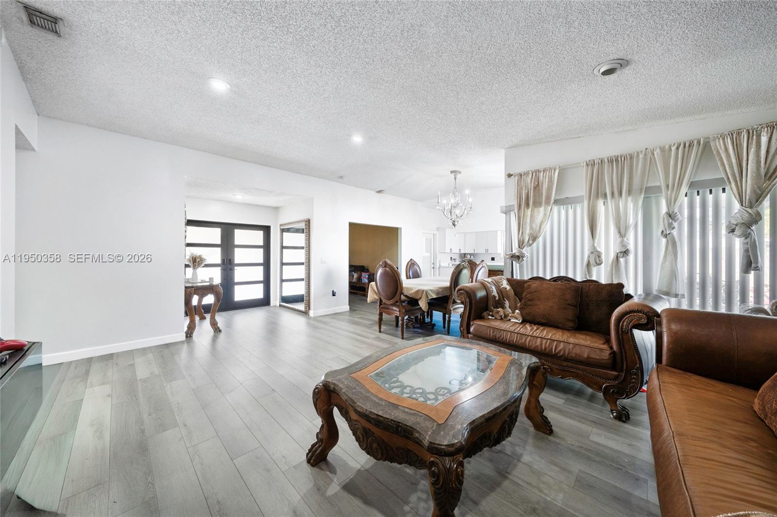 CAMBRIDGE ESTATES - Residential