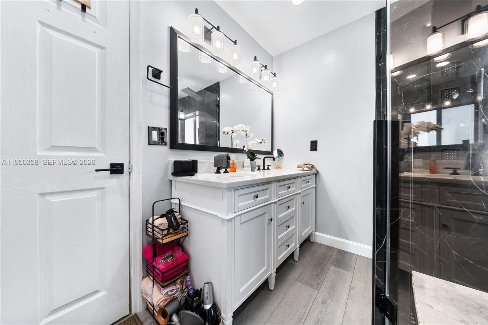 CAMBRIDGE ESTATES - Residential