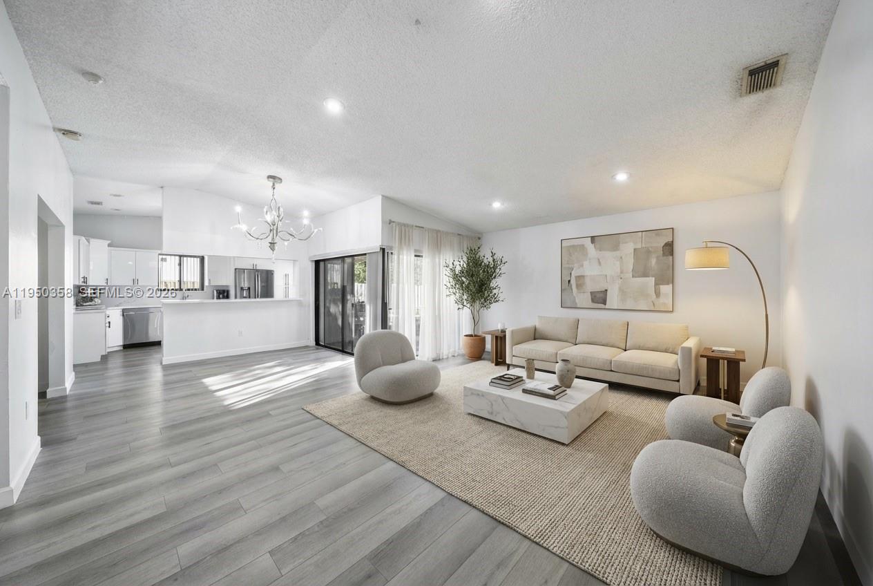 CAMBRIDGE ESTATES - Residential