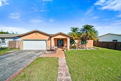 Photo of 13611 SW 281st Ter, Homestead, FL 33033 (MLS # A11950358)