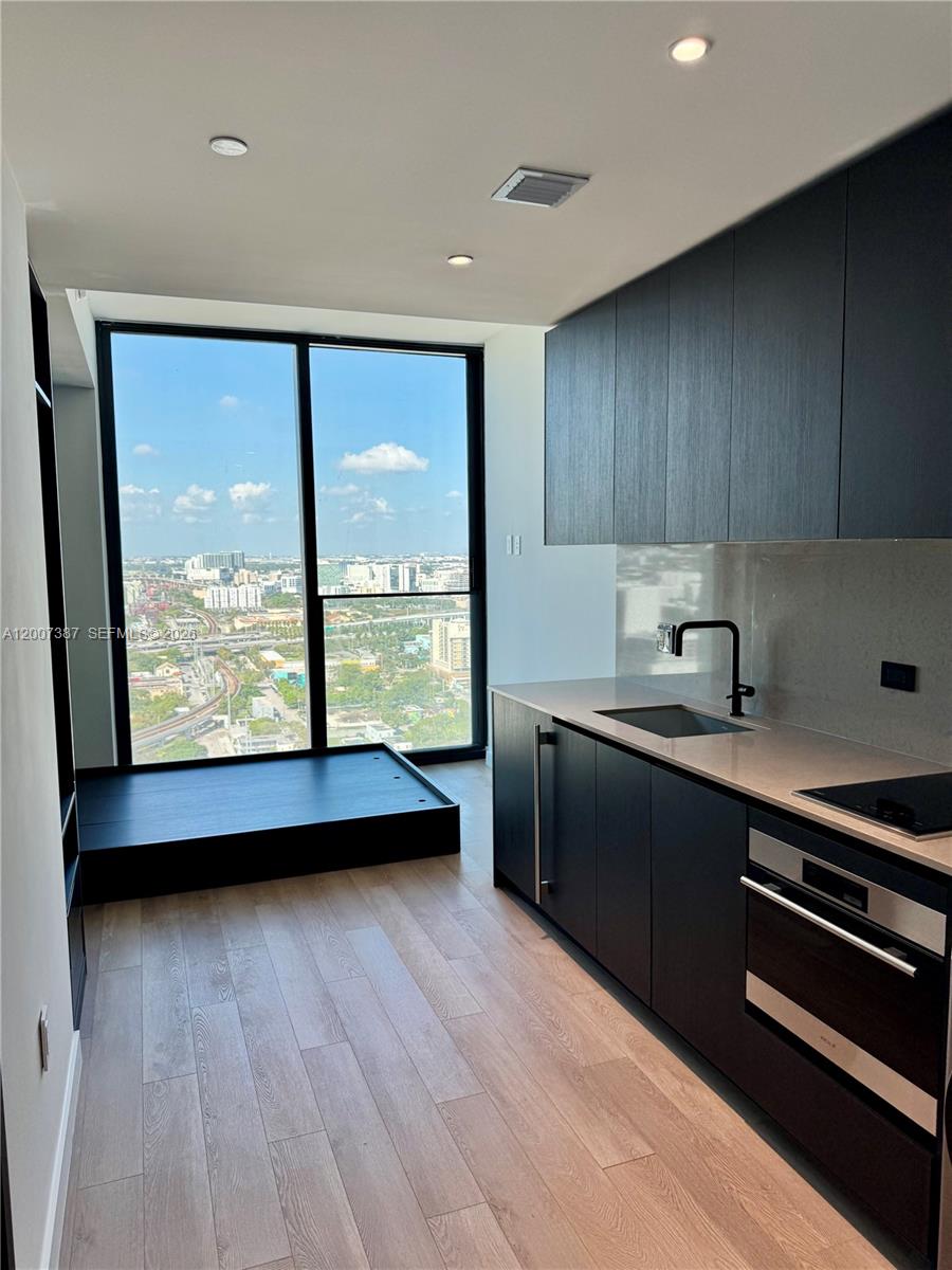 E11EVEN - Residential