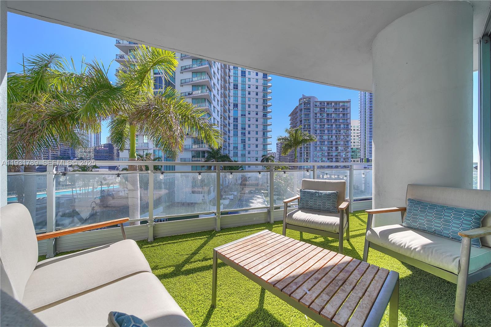 IVY CONDO - Residential