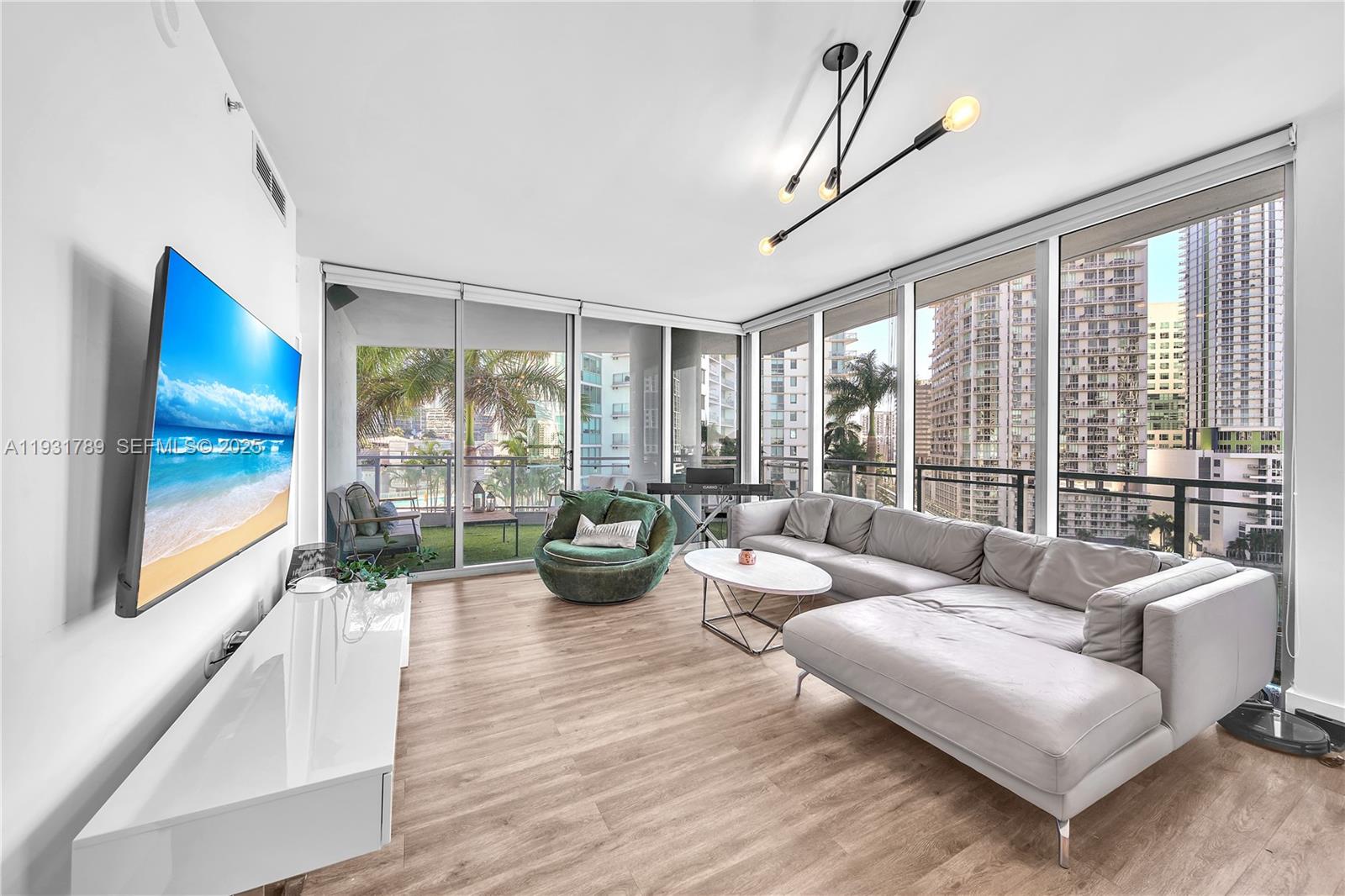 IVY CONDO - Residential