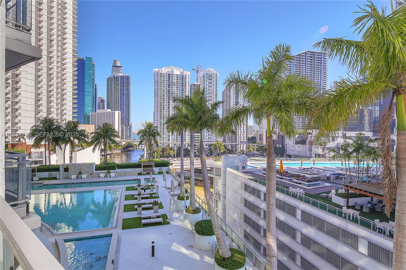 IVY CONDO - Residential