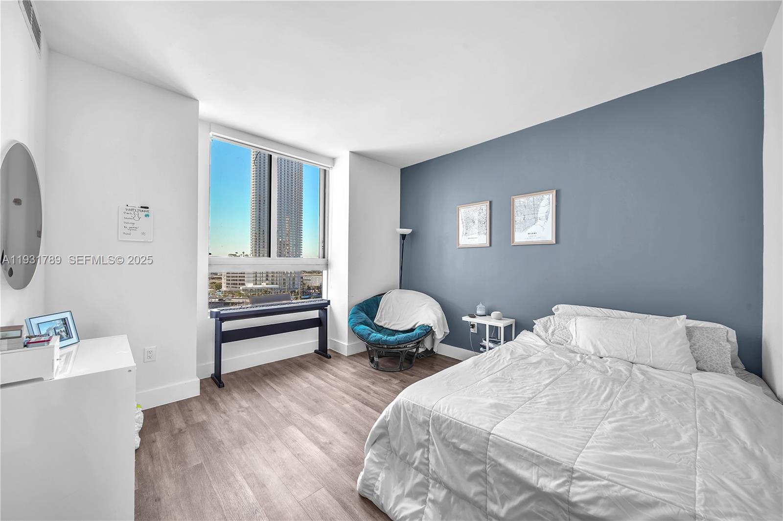 IVY CONDO - Residential