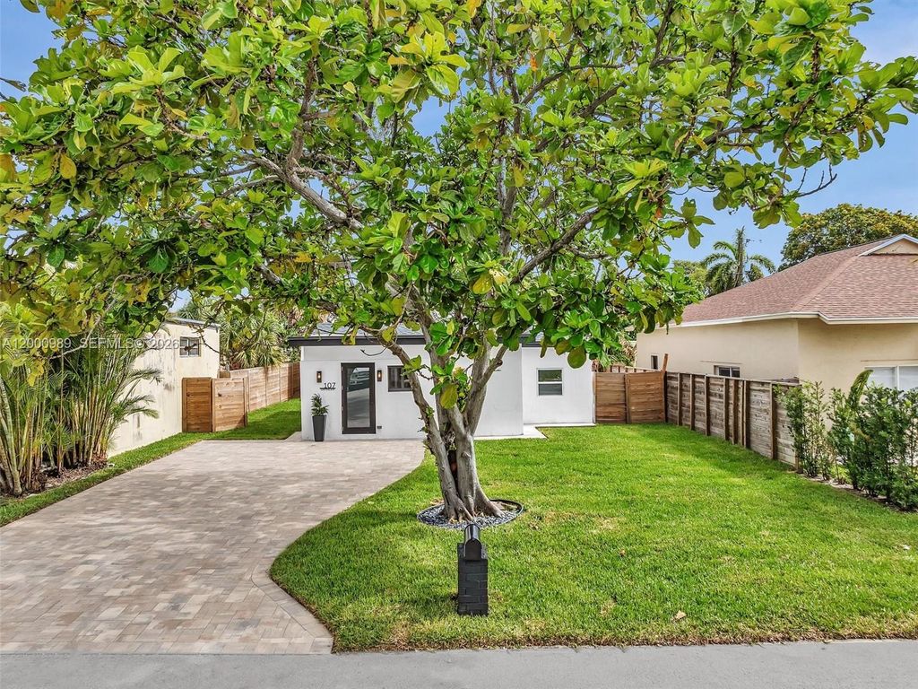 Photo of 107 Central Ave, Delray Beach, FL 33483 (MLS # A12000989)