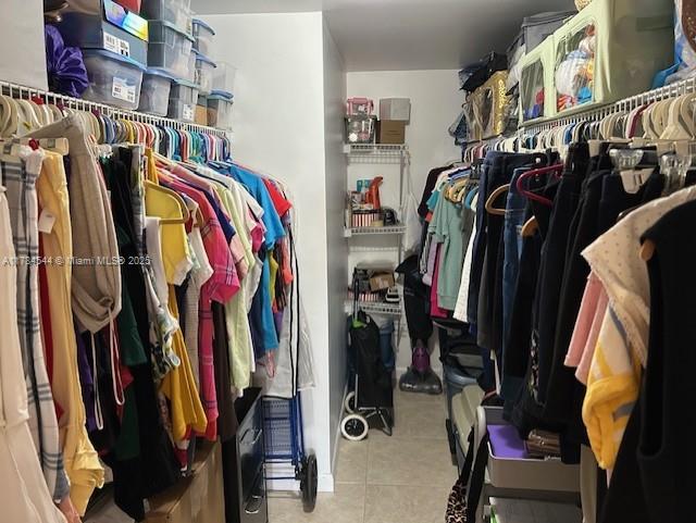 SUNRISE LAKES 98 CONDO - Residential