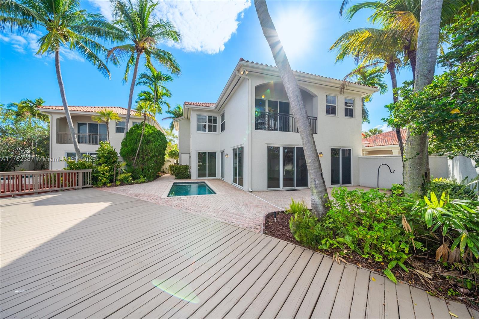 THREE ISLANDS 3RD SECTION - Residential