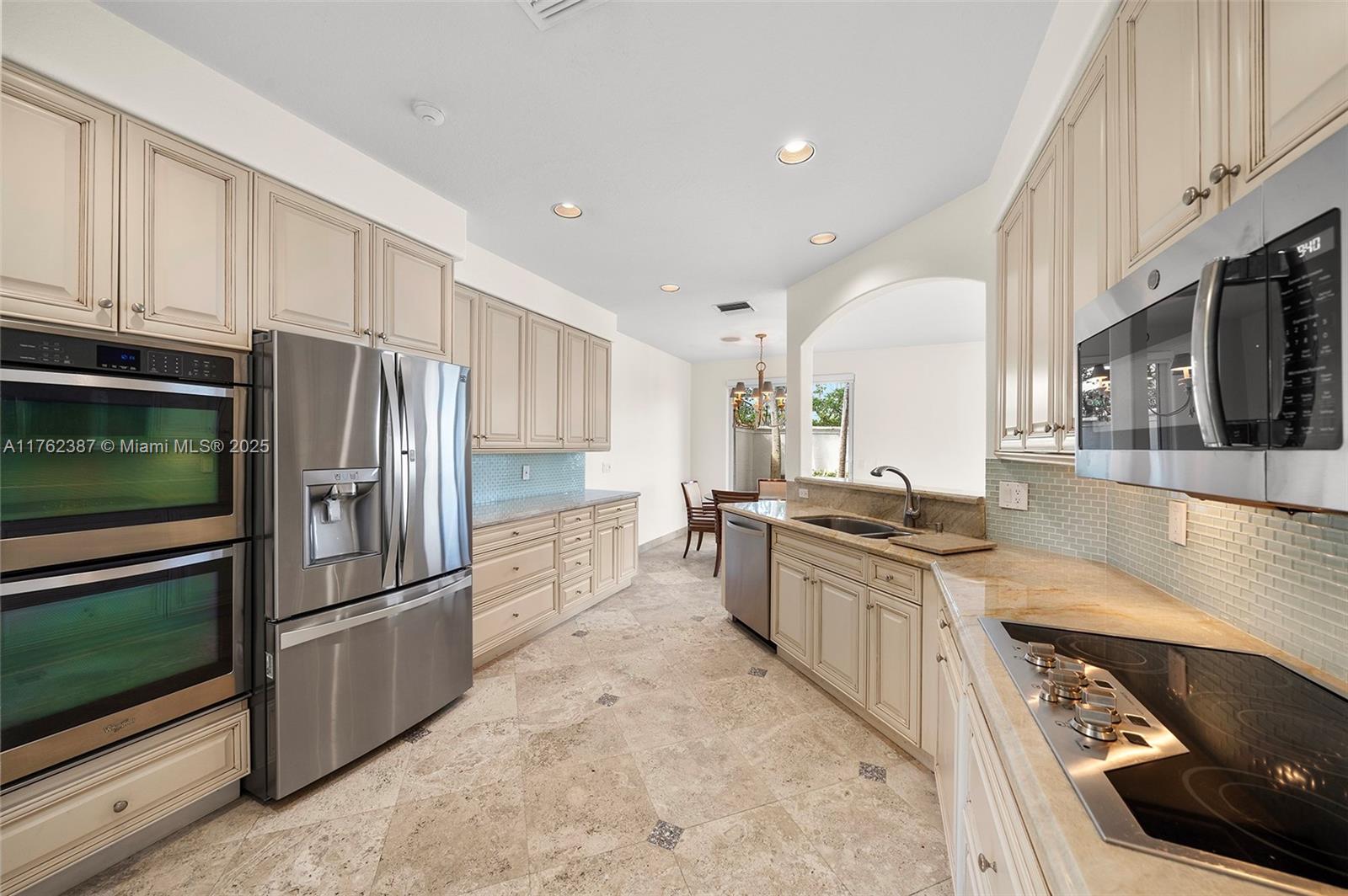 THREE ISLANDS 3RD SECTION - Residential