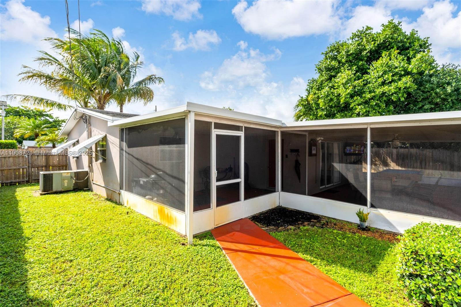 AVON PARK - Residential