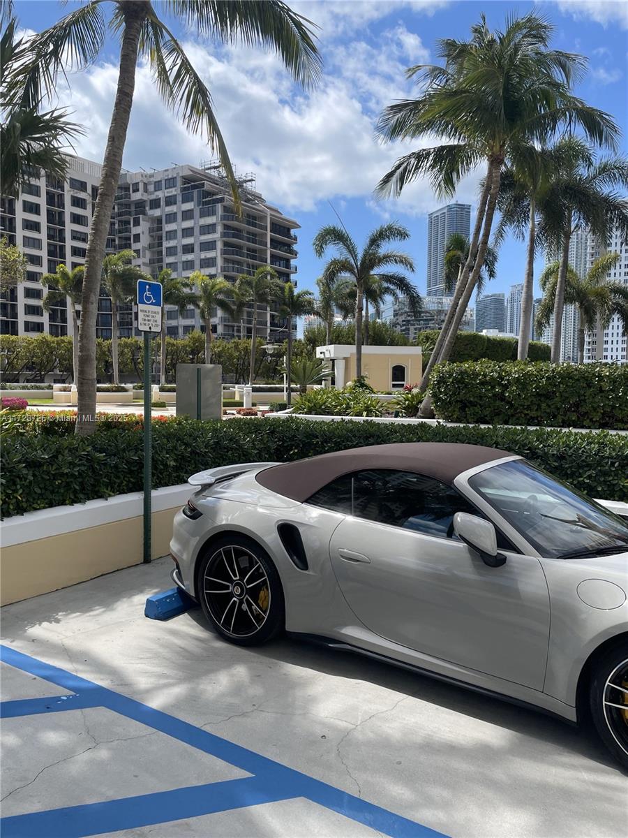 848 Brickell Key Dr 1402