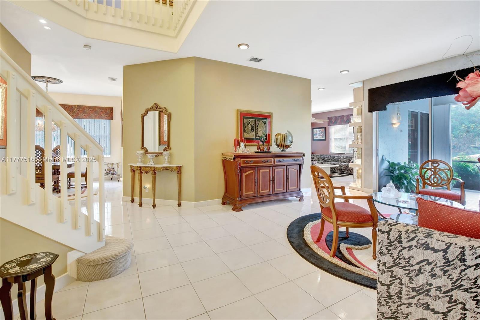 search properties 4 260 Montclaire Dr