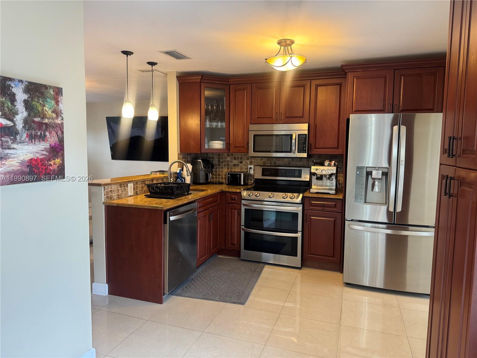 CRESTHAVEN NO 4 - Residential