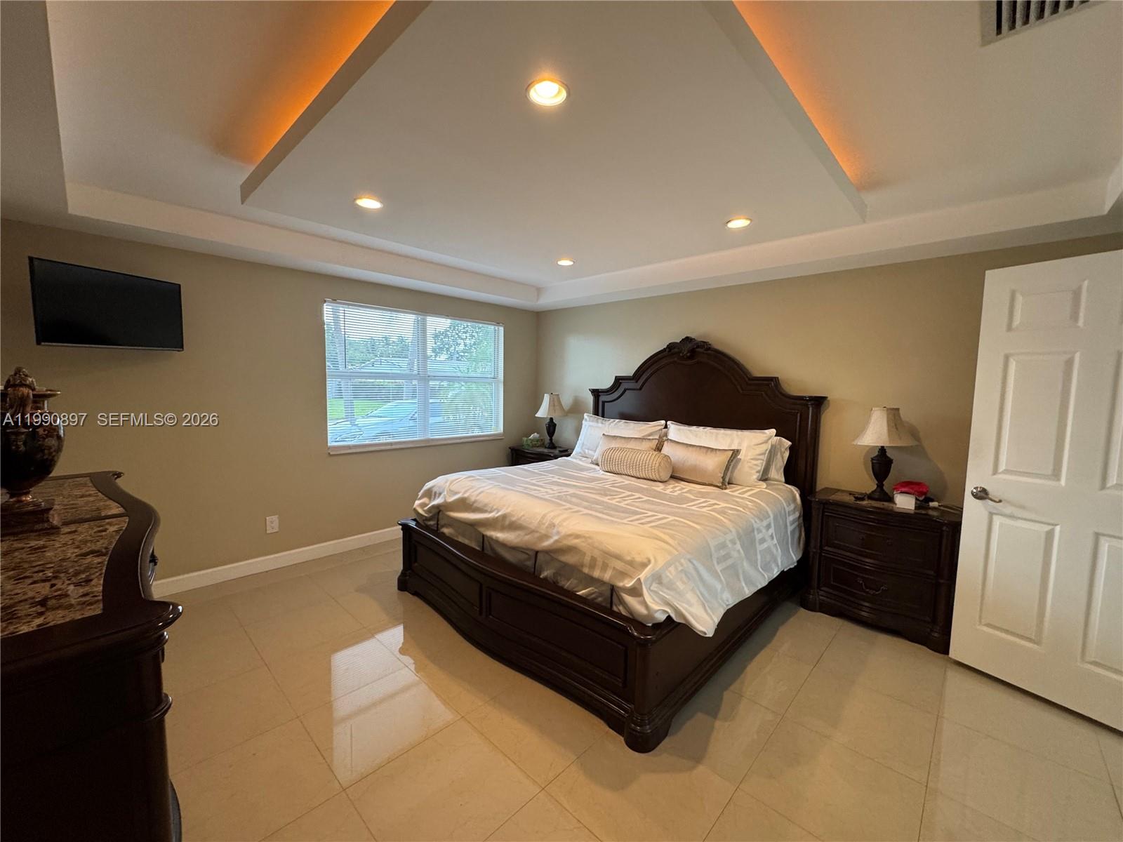 CRESTHAVEN NO 4 - Residential