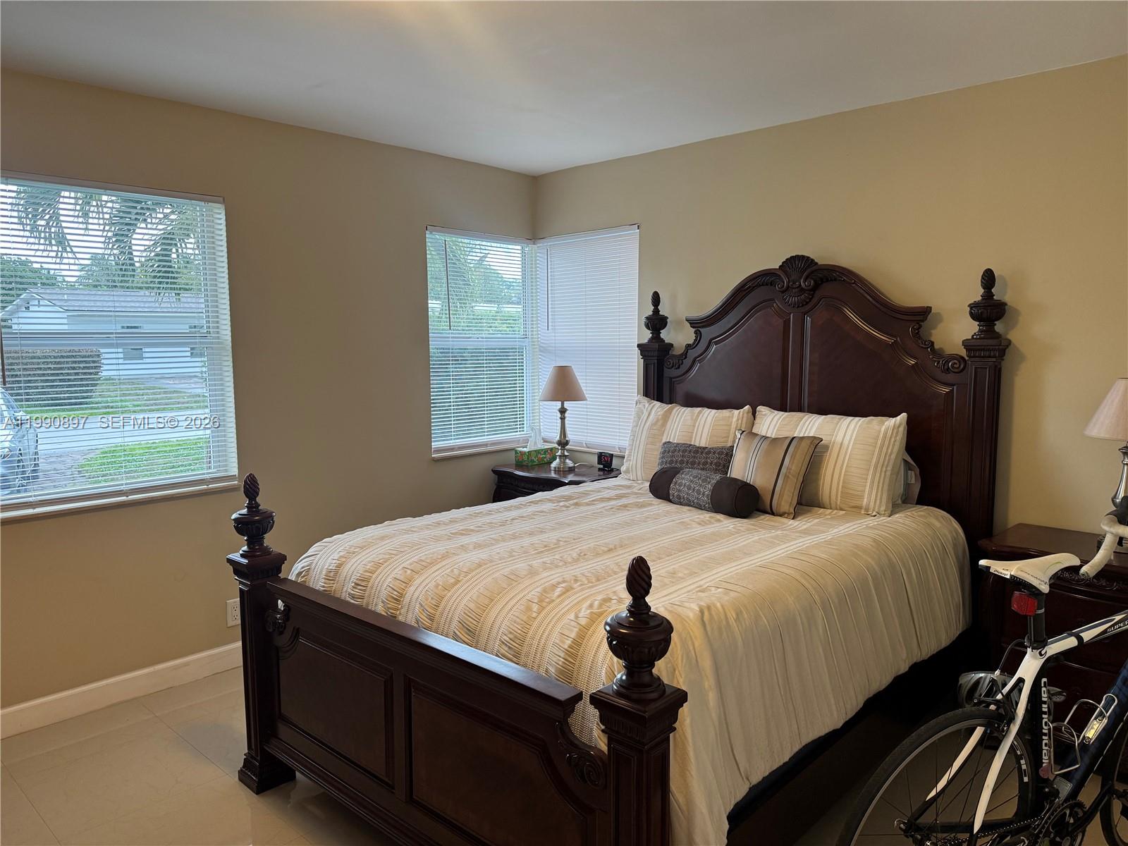 CRESTHAVEN NO 4 - Residential