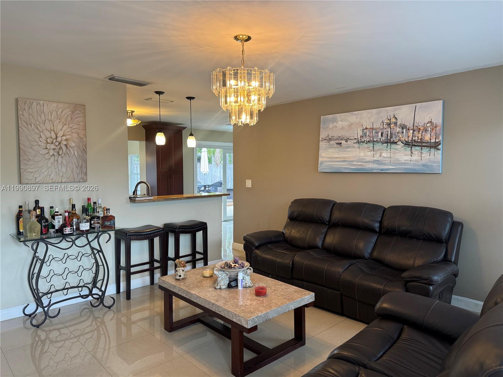 CRESTHAVEN NO 4 - Residential