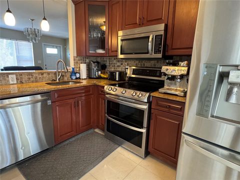 1460 NE 30th Ct Pompano Beach FL 33064