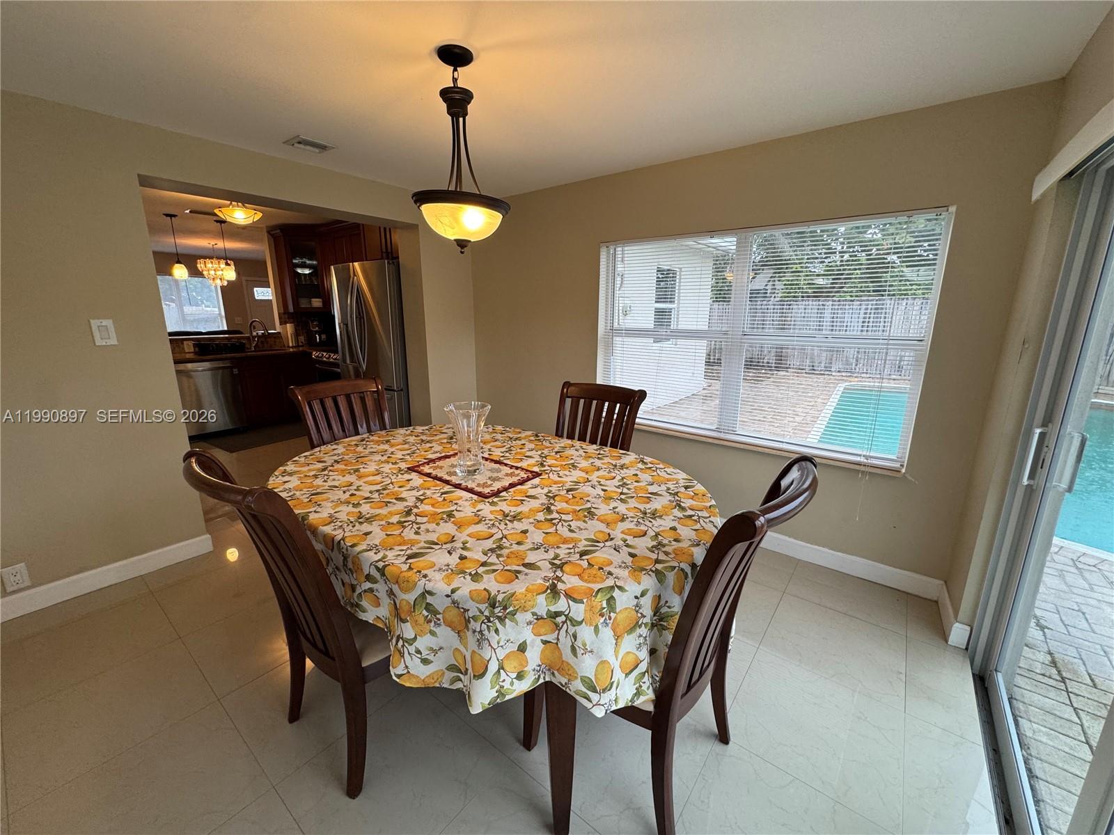 CRESTHAVEN NO 4 - Residential