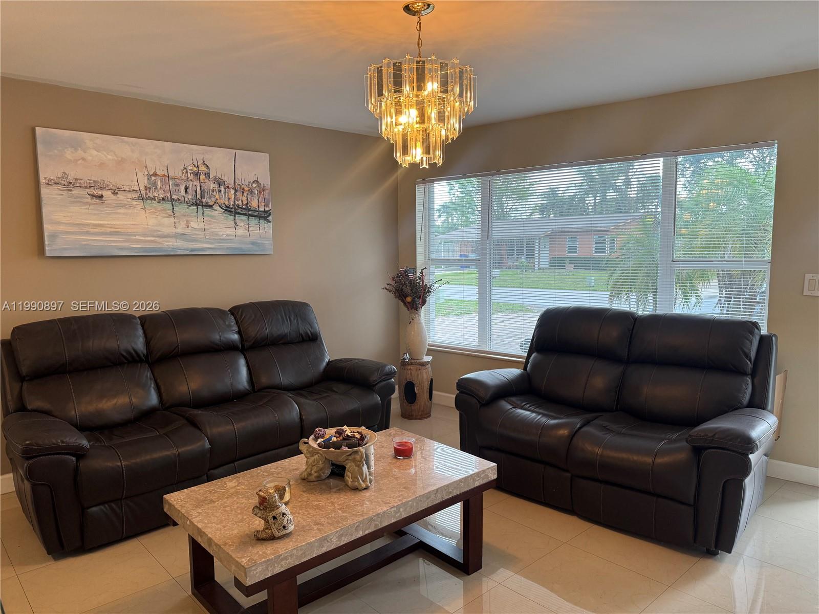 CRESTHAVEN NO 4 - Residential