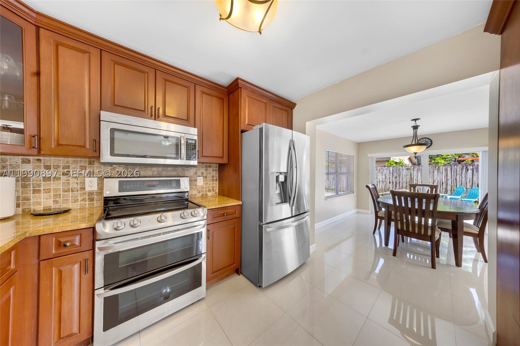 1460 NE 30th Ct