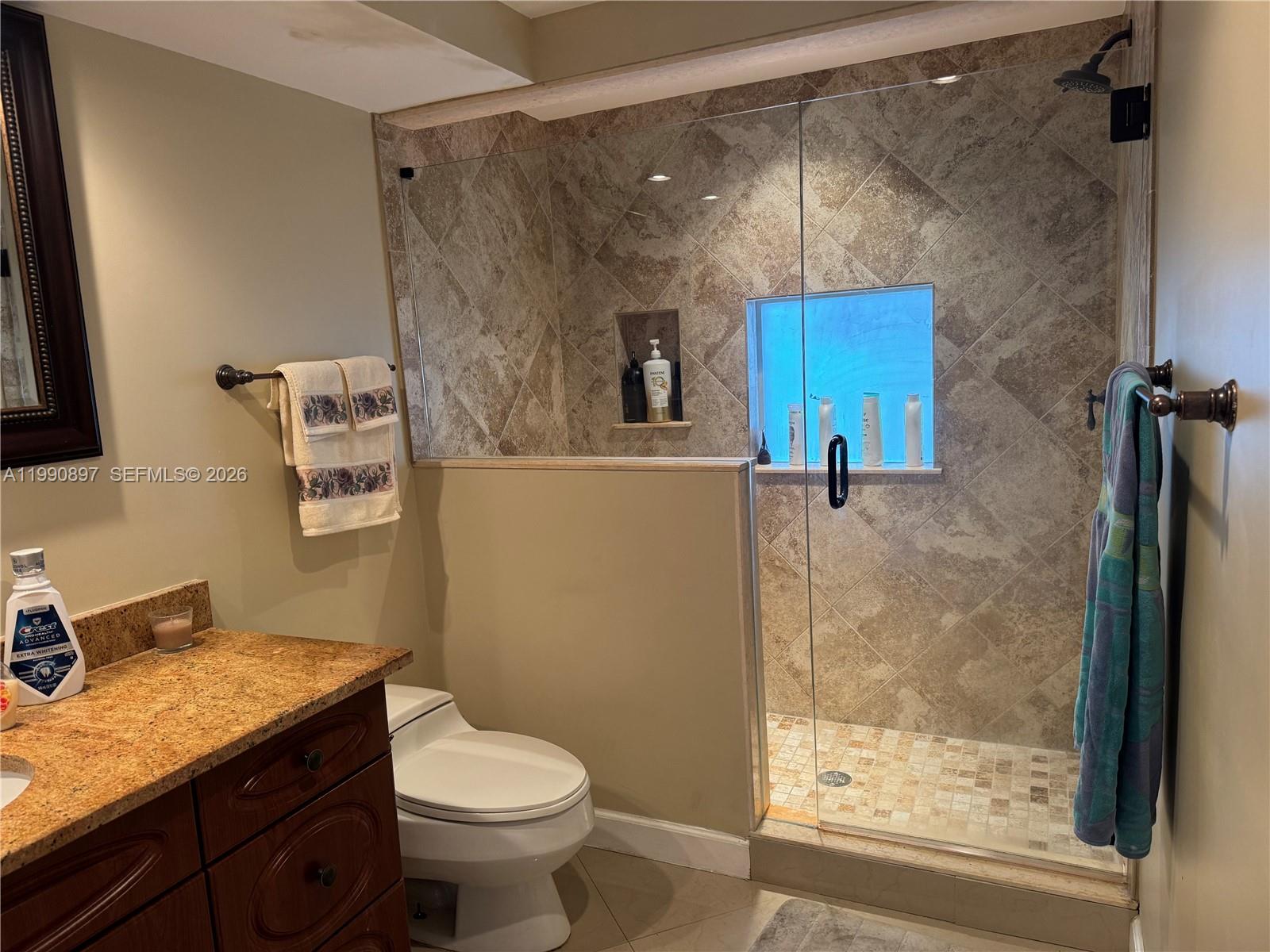 CRESTHAVEN NO 4 - Residential