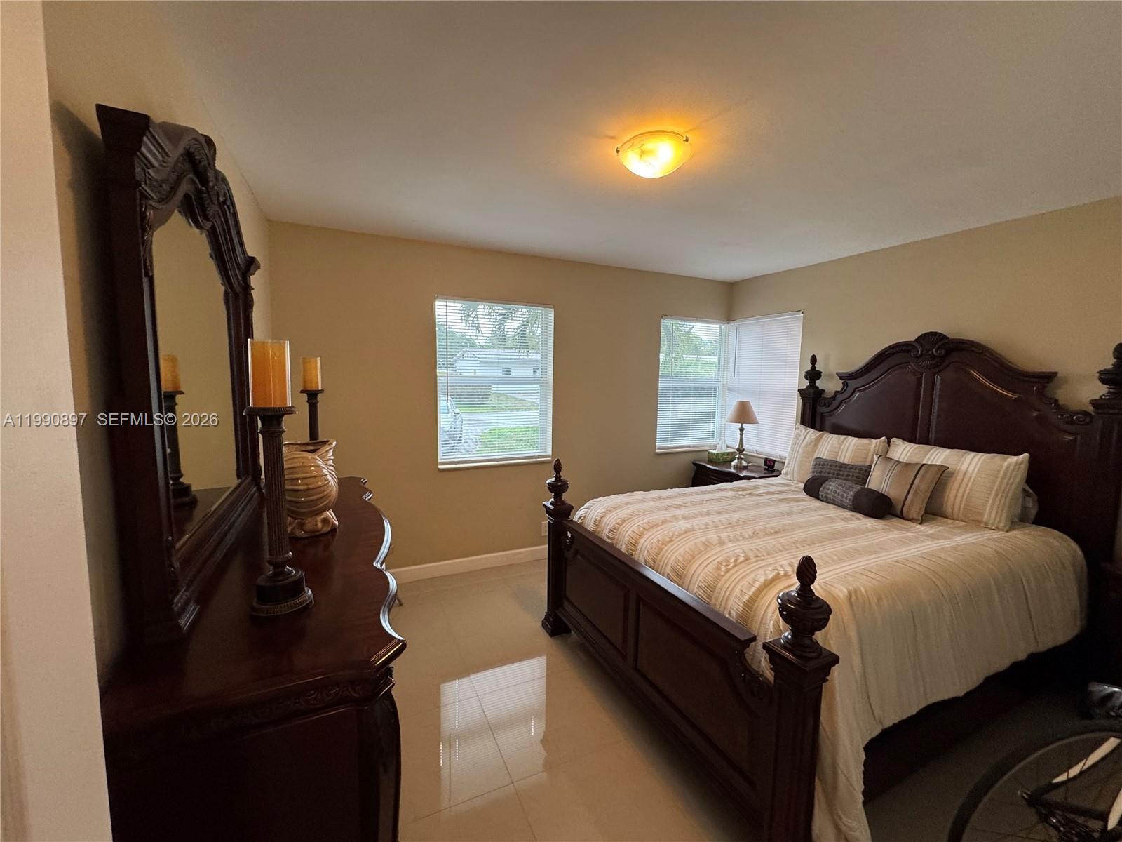 CRESTHAVEN NO 4 - Residential