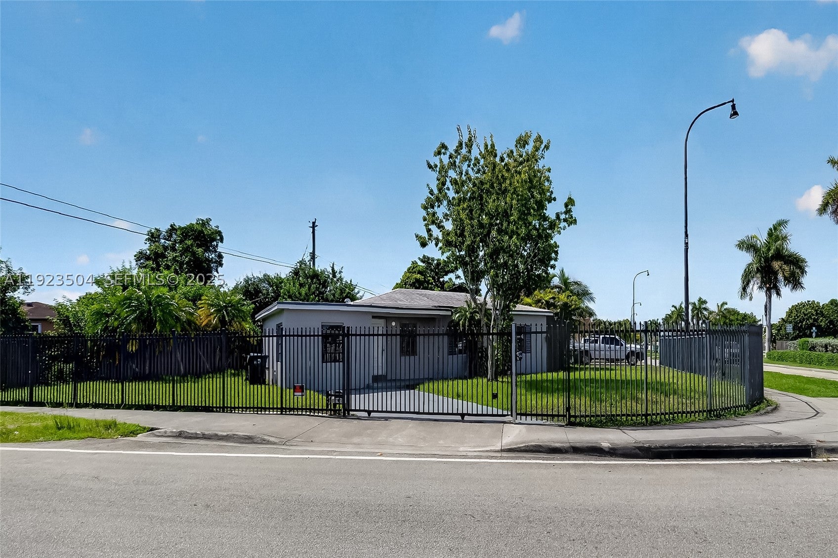 14801 Lincoln Blvd, Miami FL 33176