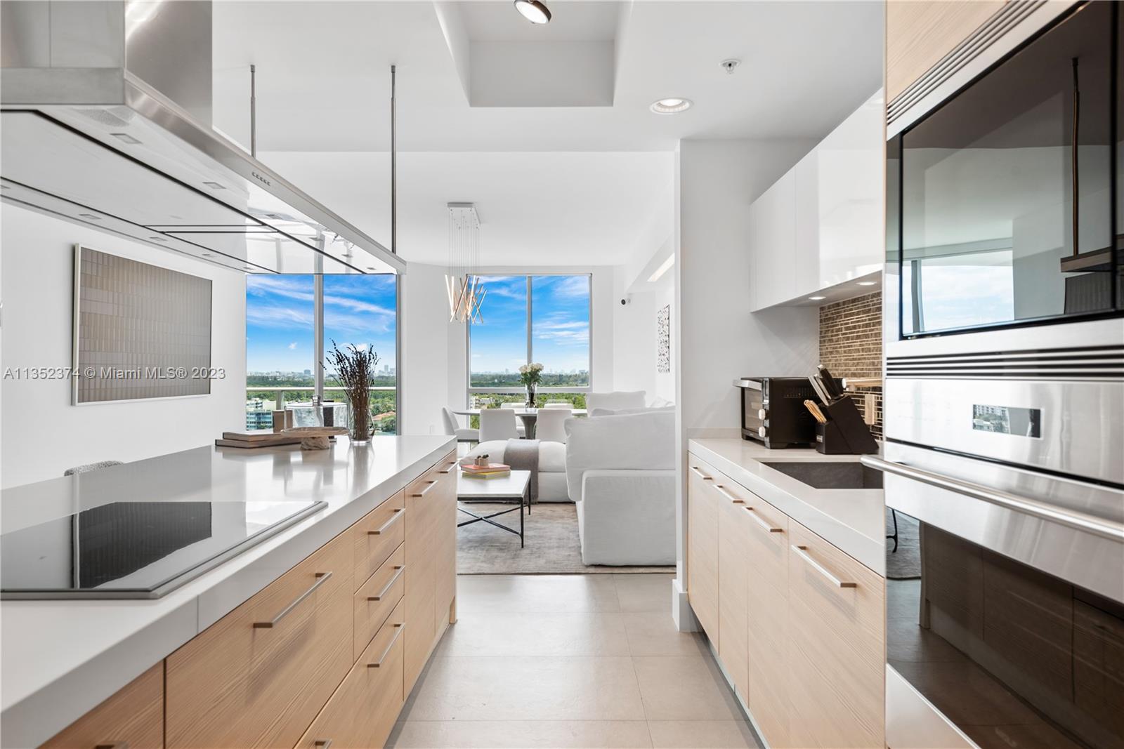 Photo 12 of 51 of 17111 Biscayne Blvd 1406 condo