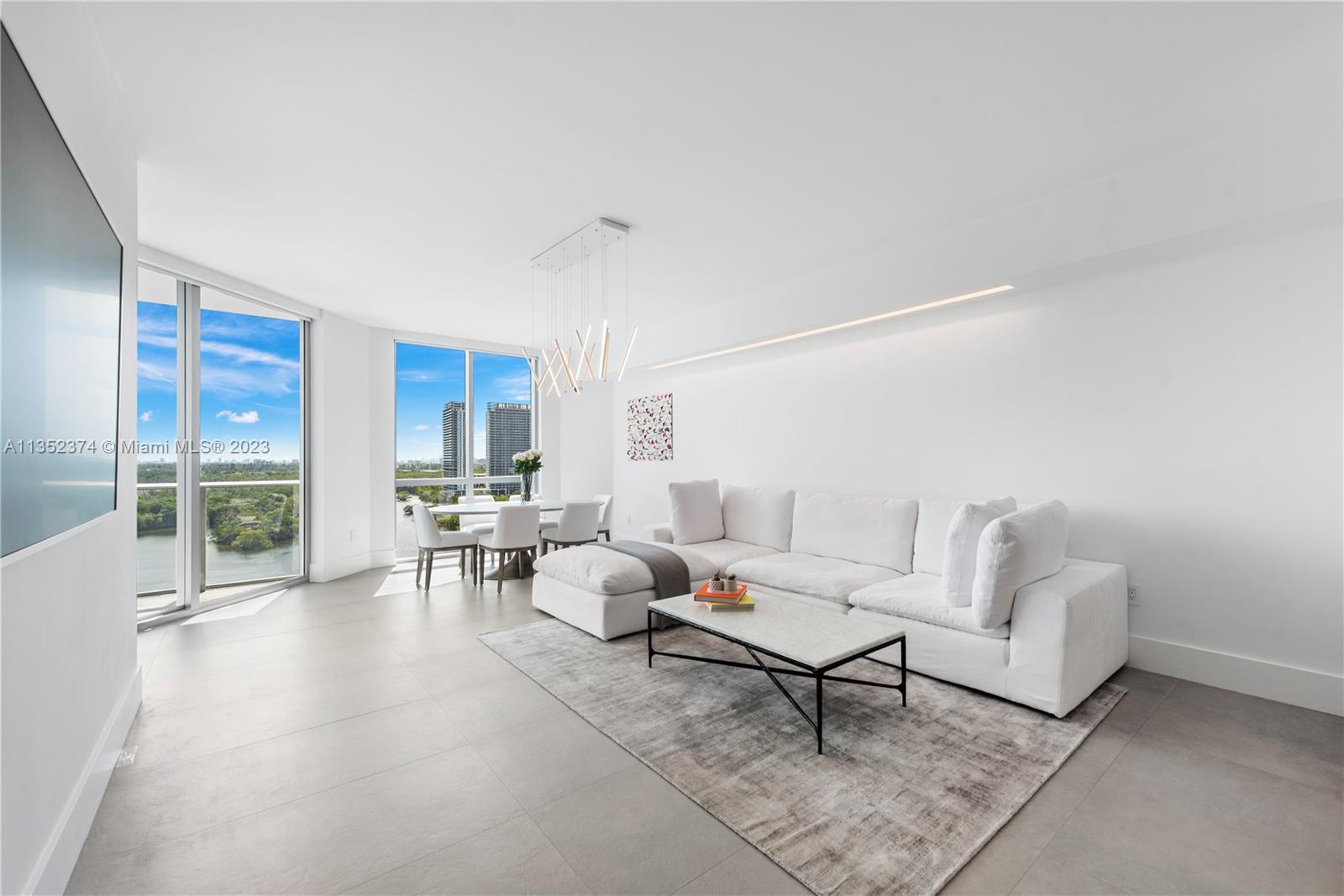 Photo 2 of 51 of 17111 Biscayne Blvd 1406 condo