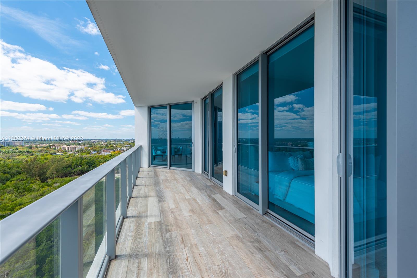 Photo 39 of 51 of 17111 Biscayne Blvd 1406 condo