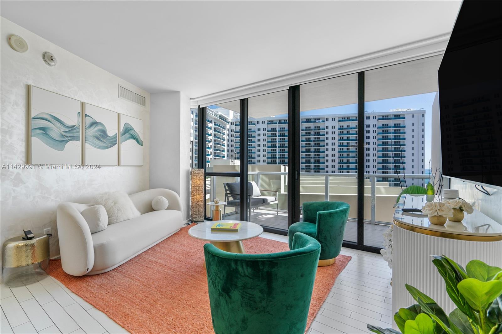 The W South Beach - Residential