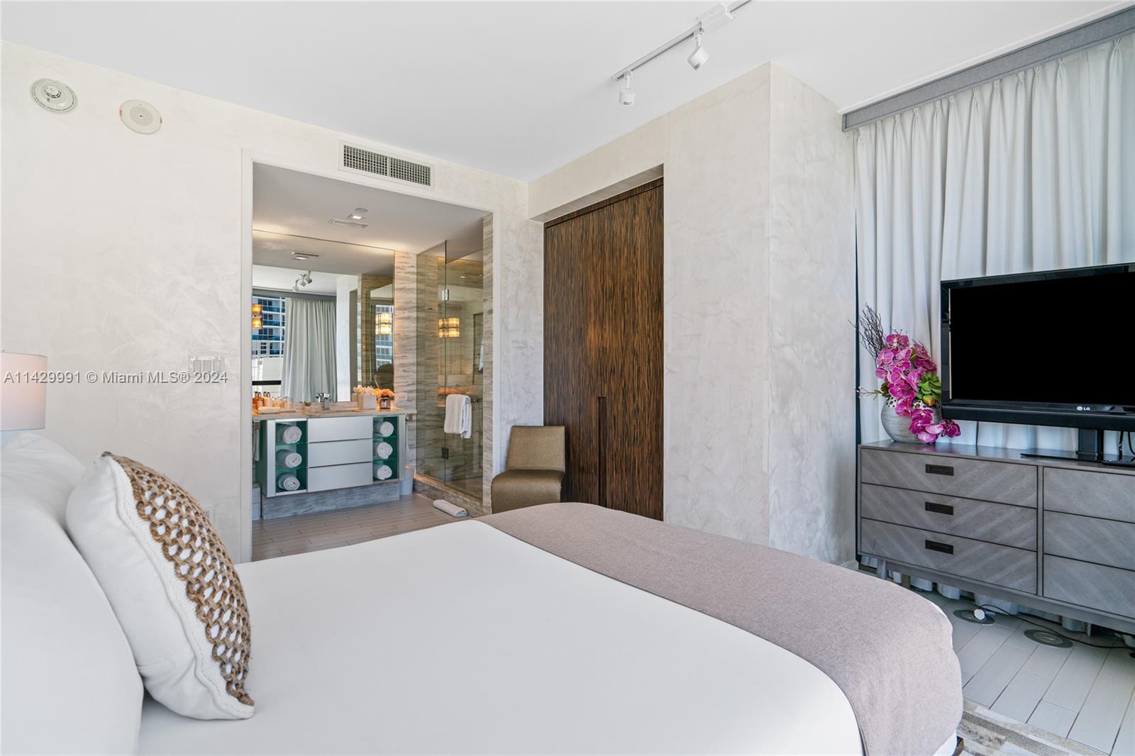 The W South Beach - Residential