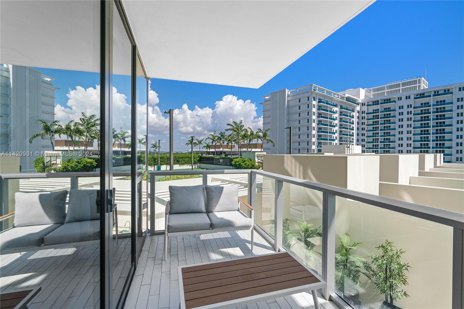 The W South Beach - Residential