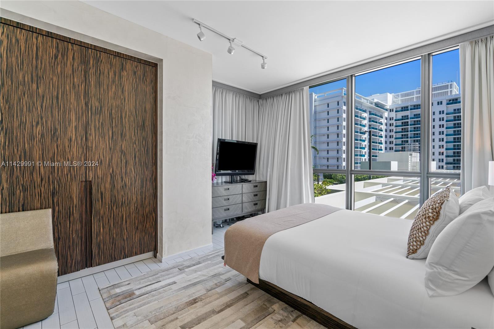 The W South Beach - Residential