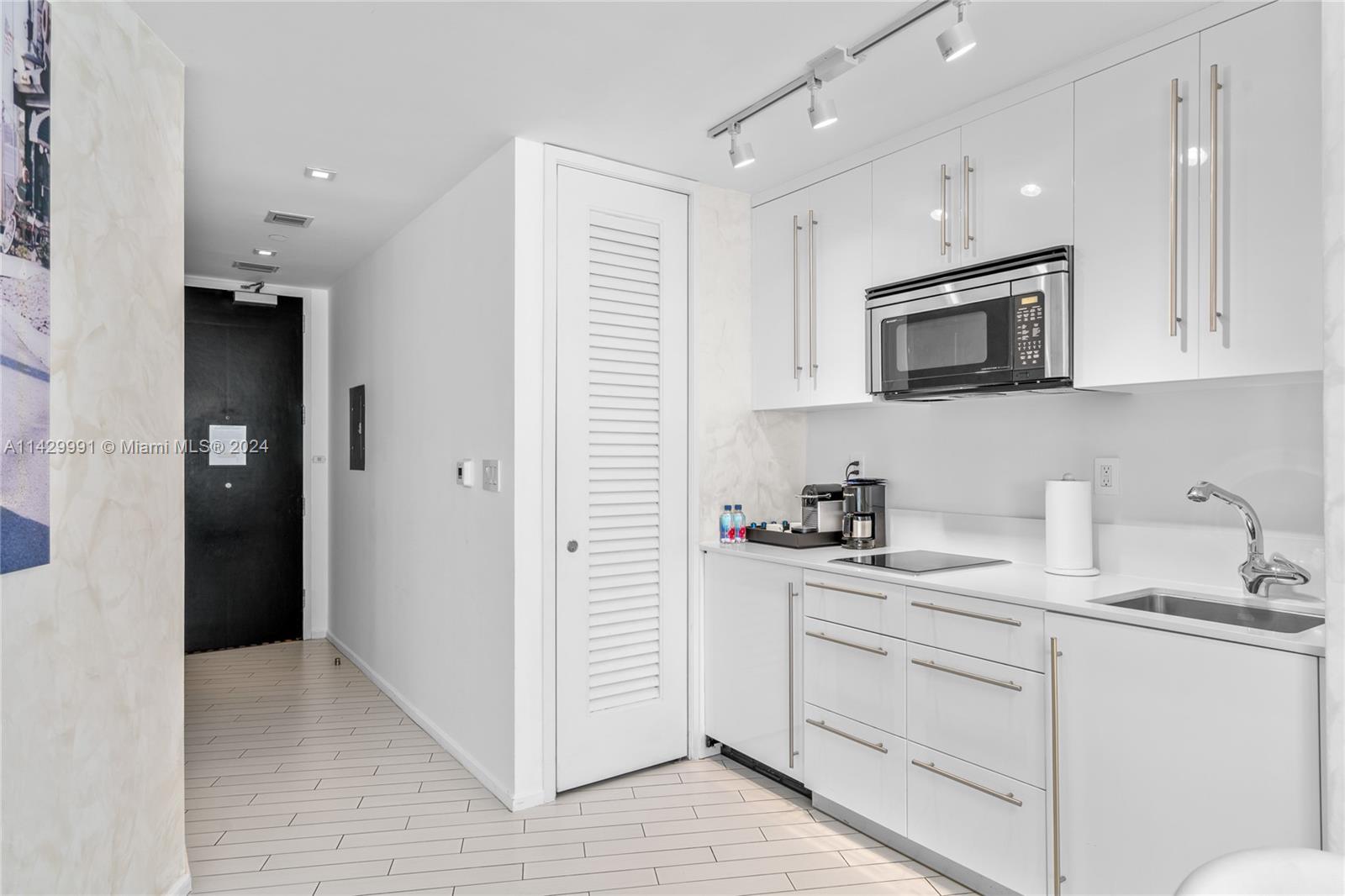 The W South Beach - Residential