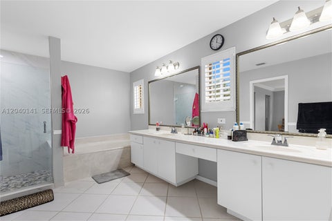 Tiny photo for 4228 Laurel Ridge Cir, Weston, FL 33331 (MLS # A12040141)