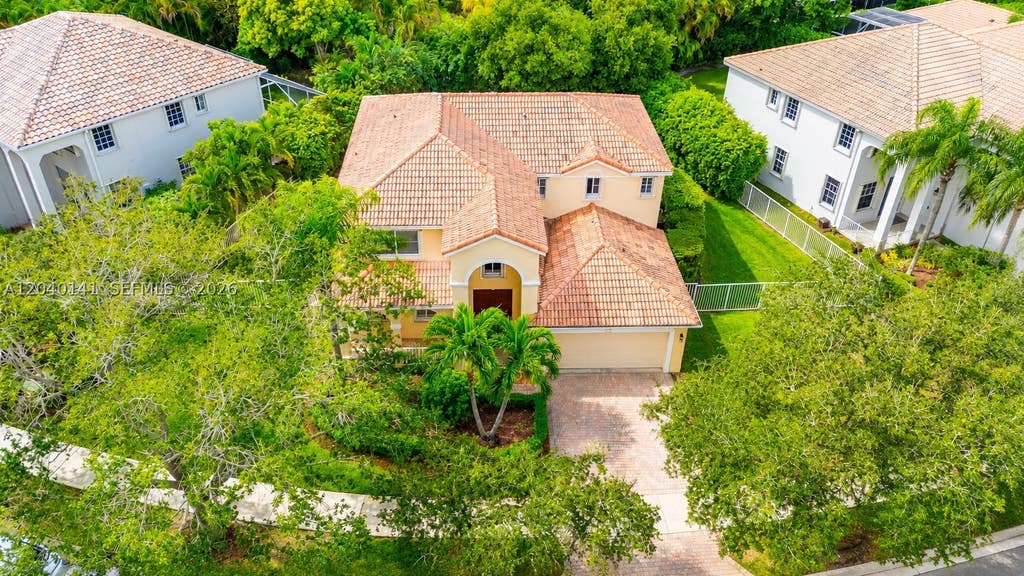 Photo of 4228 Laurel Ridge Cir, Weston, FL 33331 (MLS # A12040141)