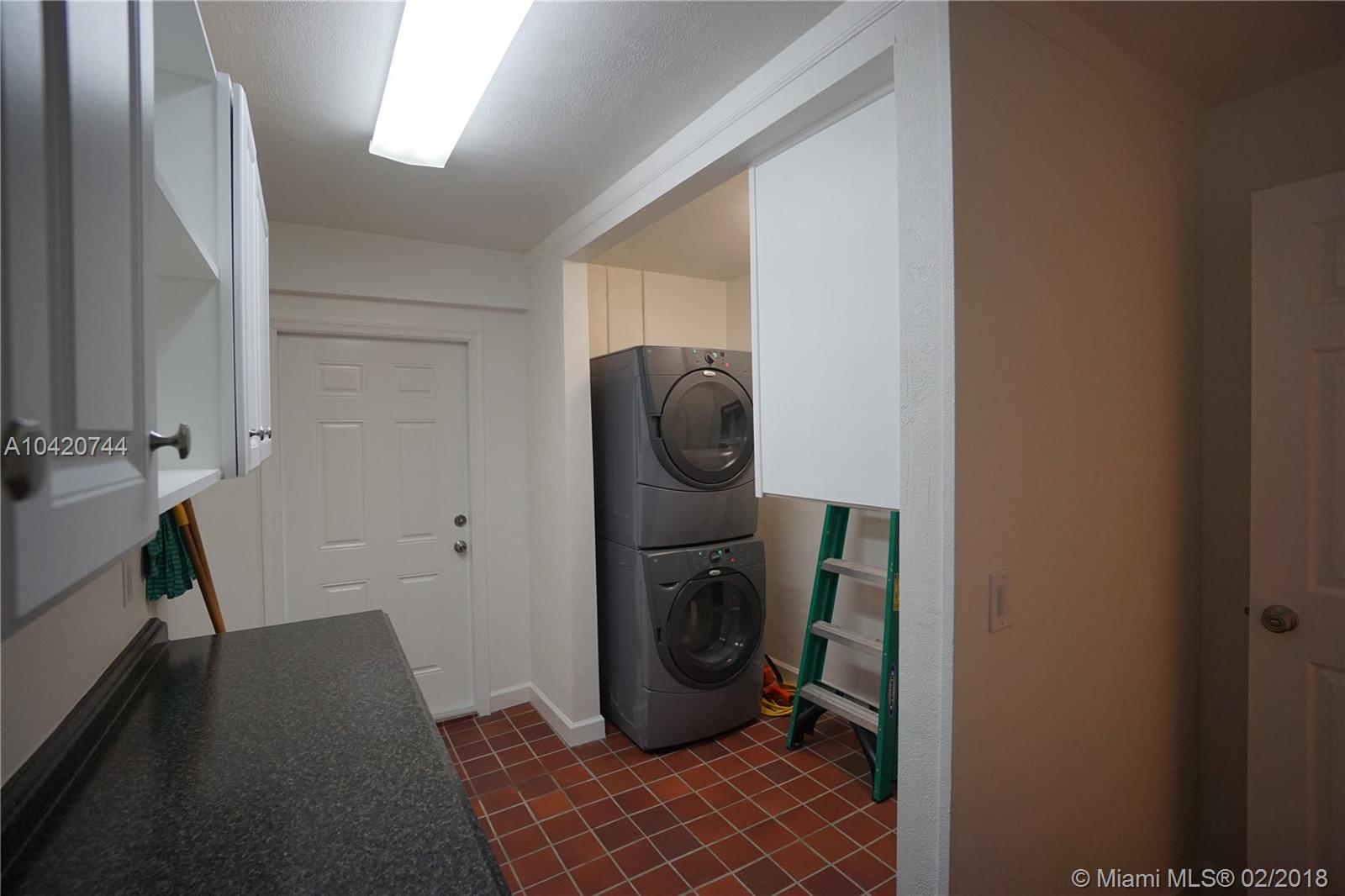 Paradise Port - Residential Lease