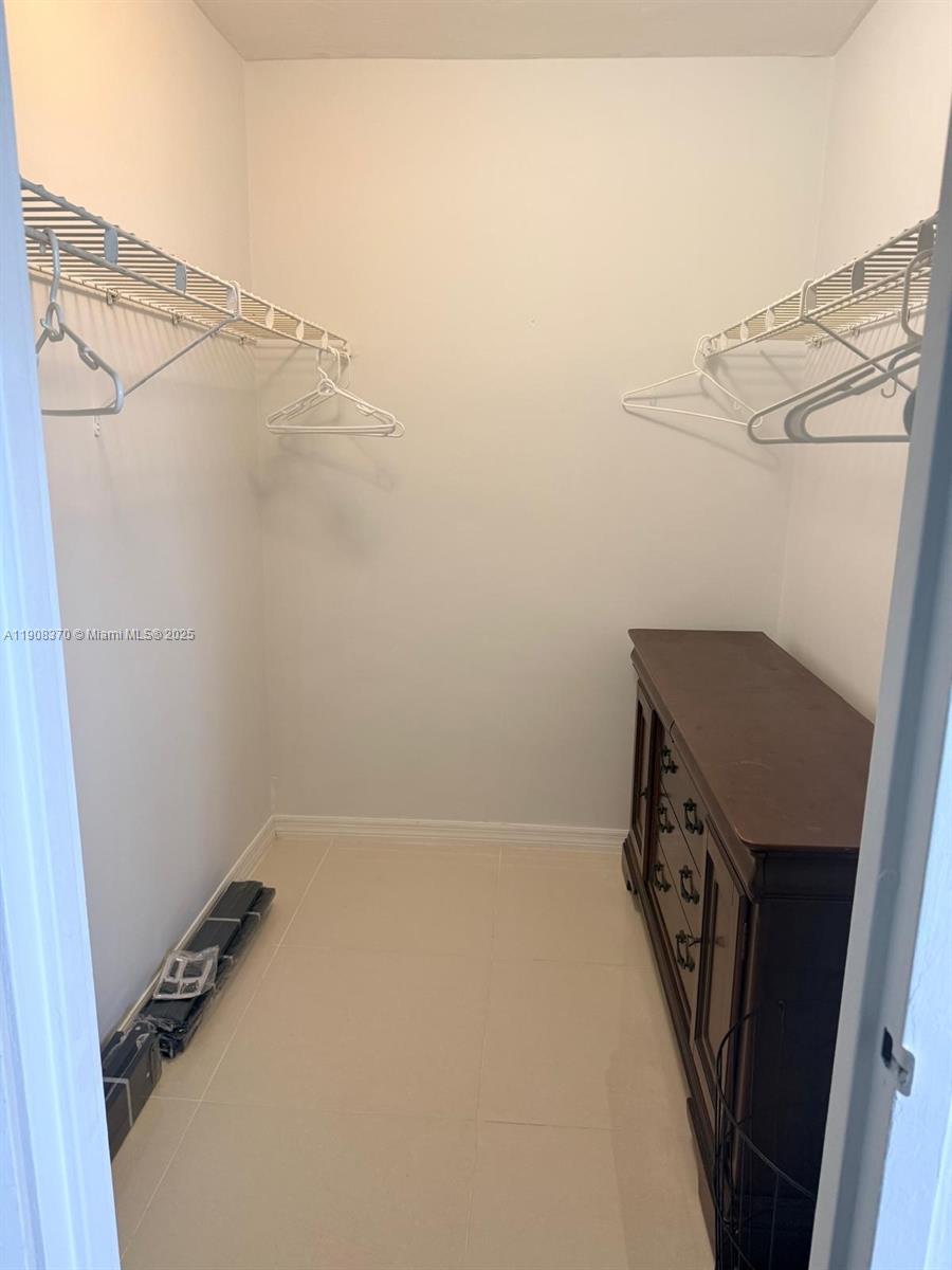 TRITON TOWER CONDO - Residential Lease