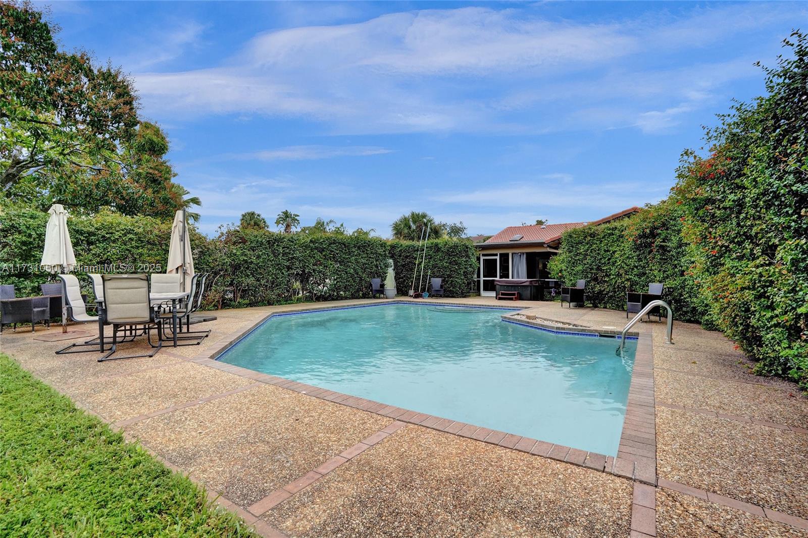 RAMBLEWOOD SOUTH - Residential