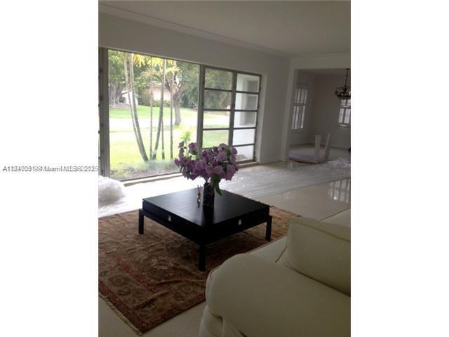 1100 N Shore Dr 0