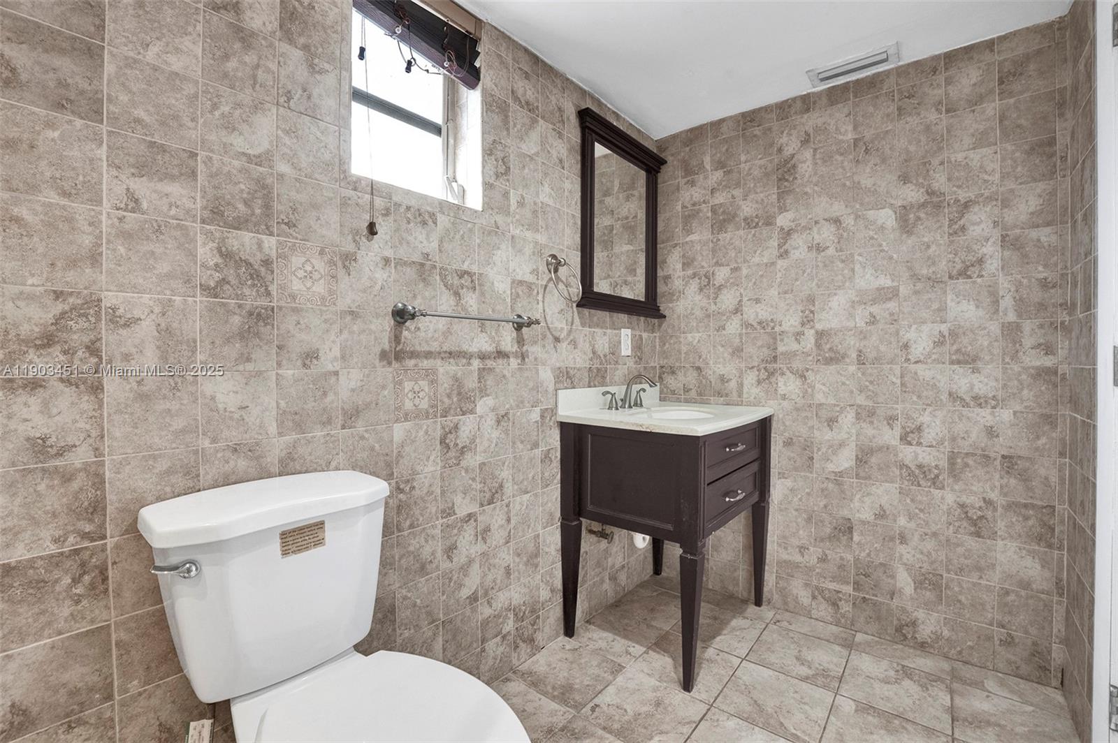 SUNILAND ESTATES - Residential Lease