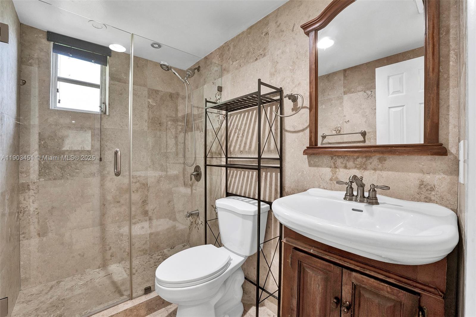 SUNILAND ESTATES - Residential Lease