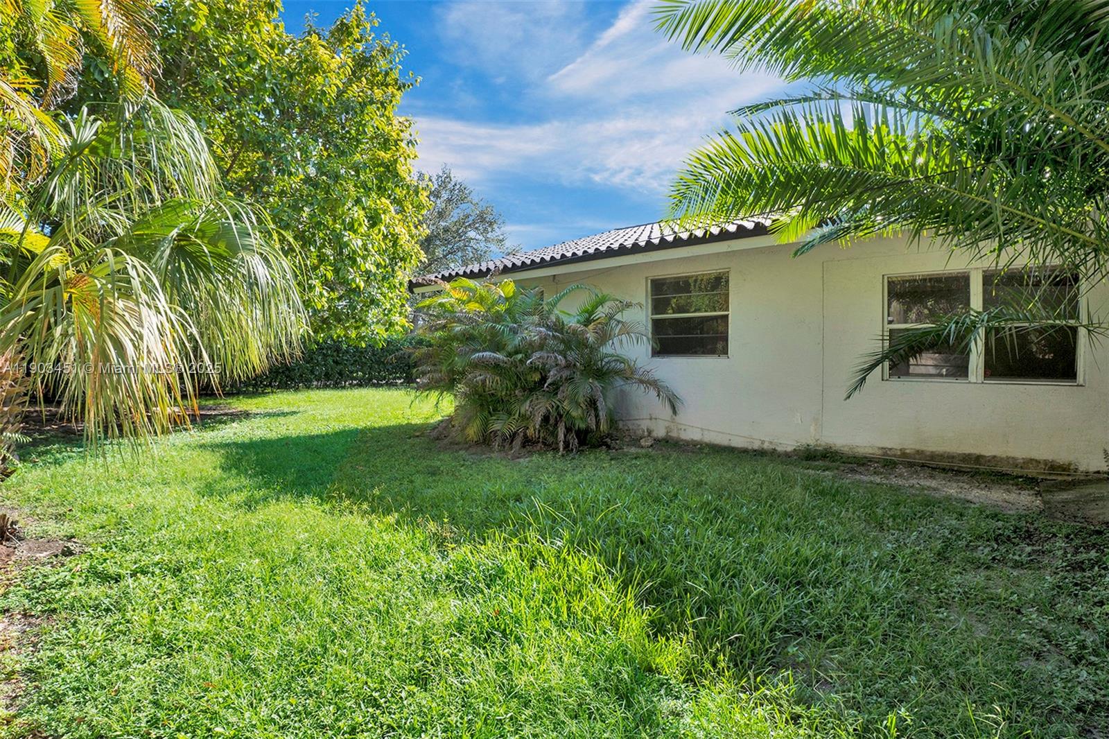 SUNILAND ESTATES - Residential Lease