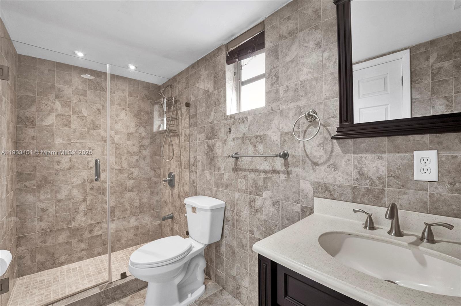 SUNILAND ESTATES - Residential Lease