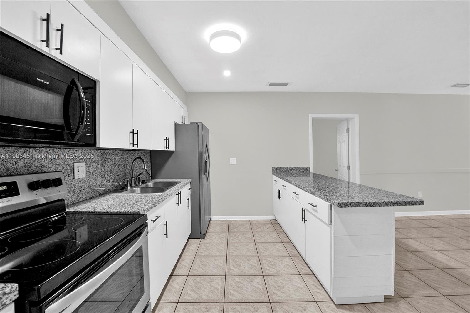 SUNILAND ESTATES - Residential Lease